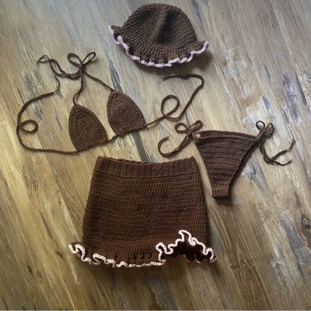 4 piece crochet set